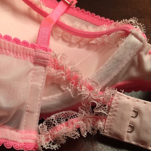 Victoria’s Secret Darling Padded Demi Bra Lace - Picture 2 of 7